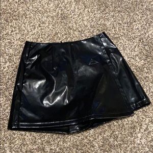 Vinyl skort